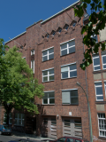 Gebäude der ehemaligen Reichsmonopolverwaltung für Branntwein in der Ringbahnstraße in Berlin-Tempelhof